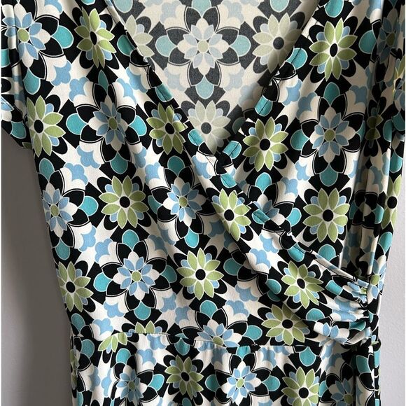 Maggy London Floral Faux Wrap Dress - Picture 7 of 8